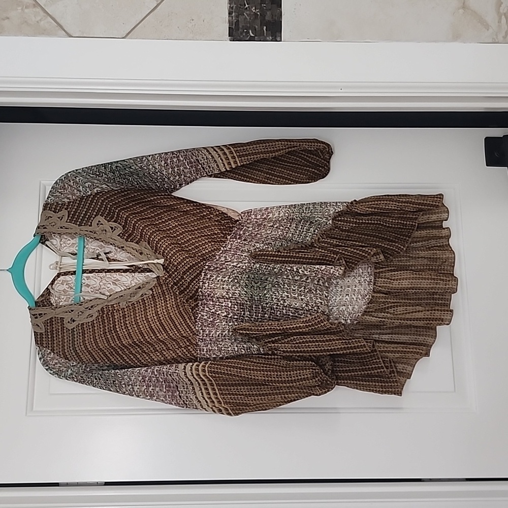 Boho BKE Drop tail shirt